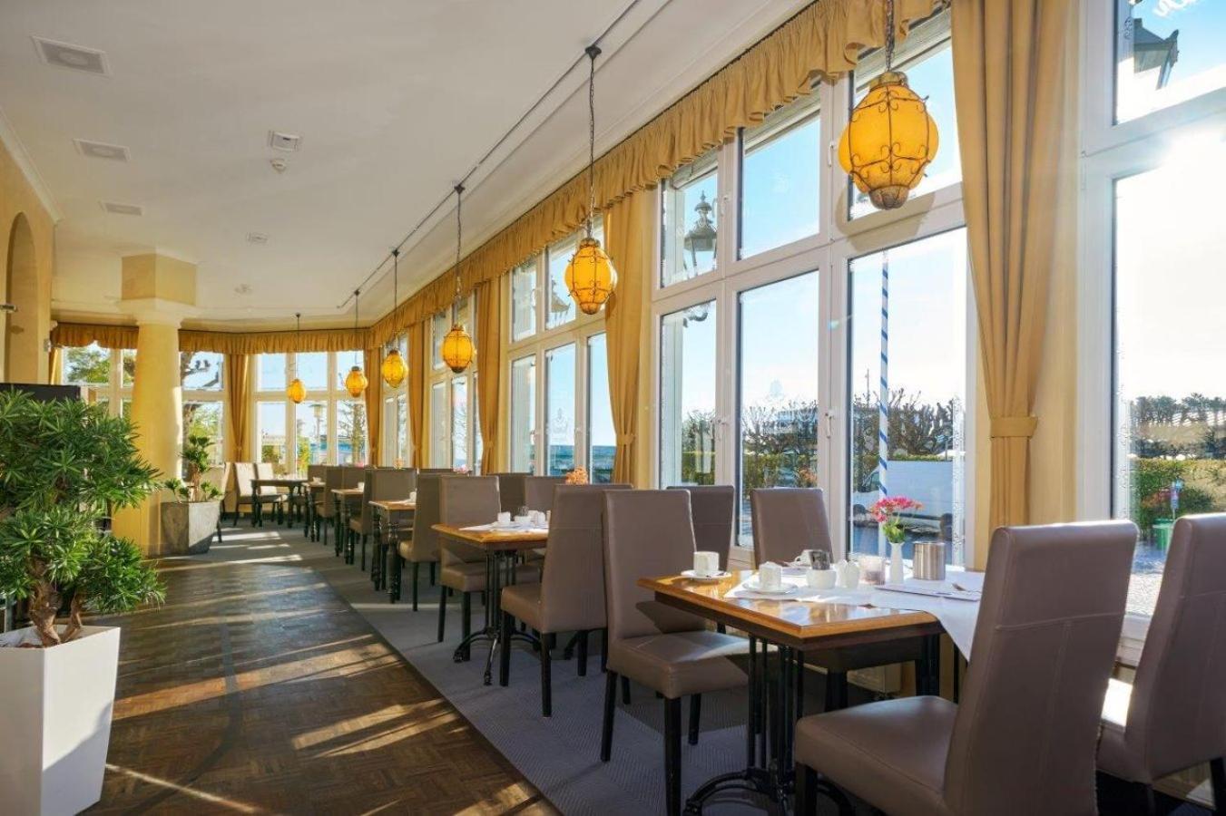Strandhotel Luise Von Preussen Цинновиц Экстерьер фото